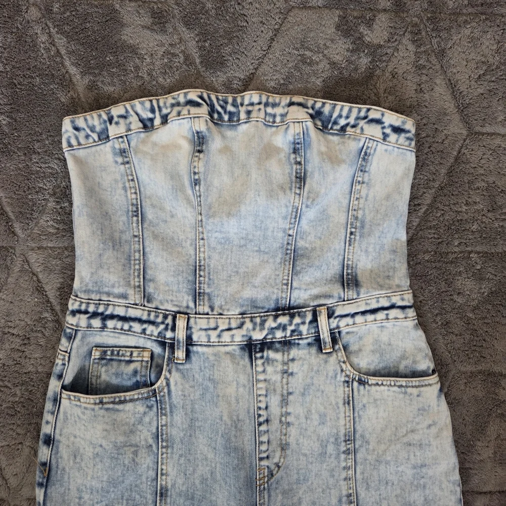 PrettyLittleThing Acid Wash BlueDenim Strapless Jumpsuit Western Boho Glam Y2K 8